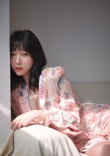 欧美裸色美甲图片大全_完整无删减版